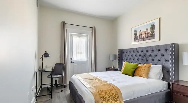 Iconic Rideau 1Bd Unit Balcony Free Parking 1