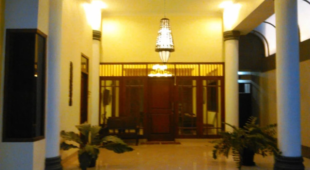 Griya Putri Dewi Family Guest House, Book Guesthouse Mantrijeron 