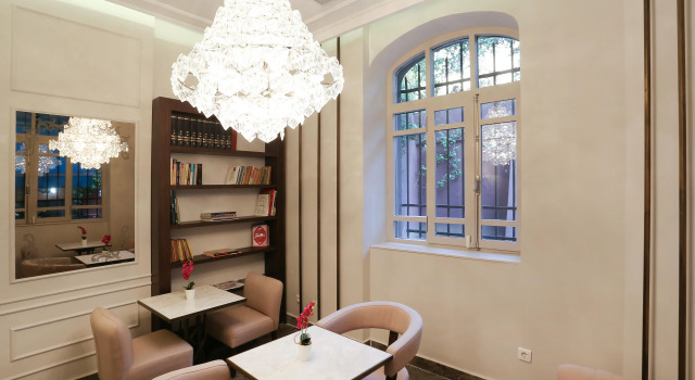 Fuga Hotel Constantinidis, Varaa Hotelli Hotellit Marmara-alue pysäköinnillä, Pysäköinti