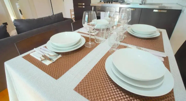 Mired5, Book Hotel Hoteller i Lorenteggio med parkering, Parkering