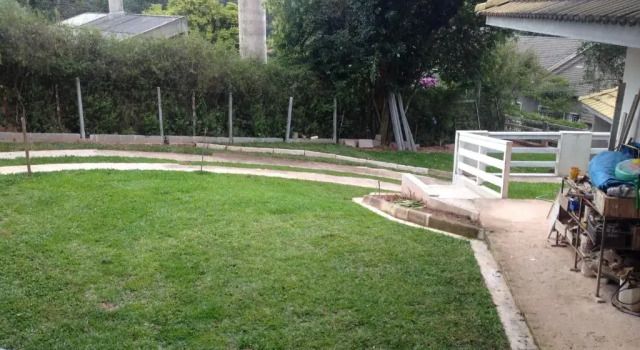 Коттедж с 4 комнатами Casa do Esquilo Campos do Jordão Area Externa de 2000 m2