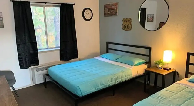 Двухместный номер Standard с видом на горы Brownsville Motel