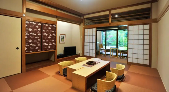 Номер Japanese-Style Deluxe with Open Air Bath Ryokan Nenrinbo