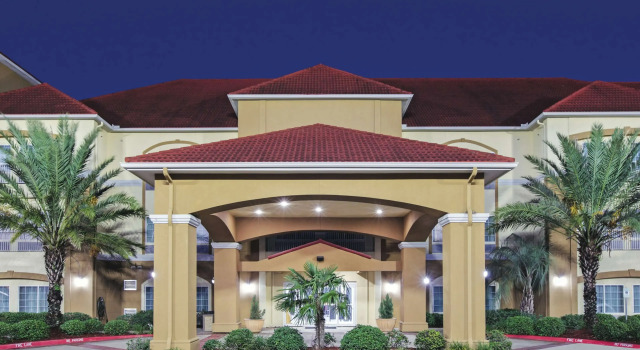 La Quinta Inn & Suites by Wyndham Bay City, Book Hotel Bay City Houston