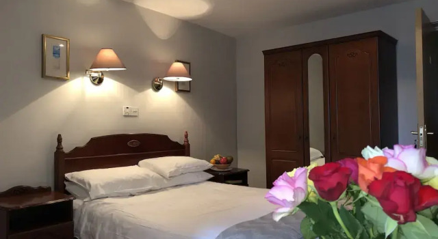 Номер Standard Tully's Hotel