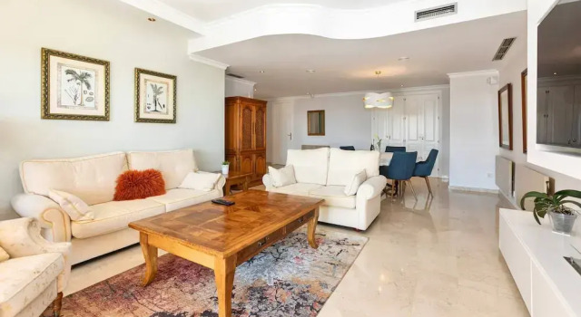 Luxury Apartment With Sea View In Marbella