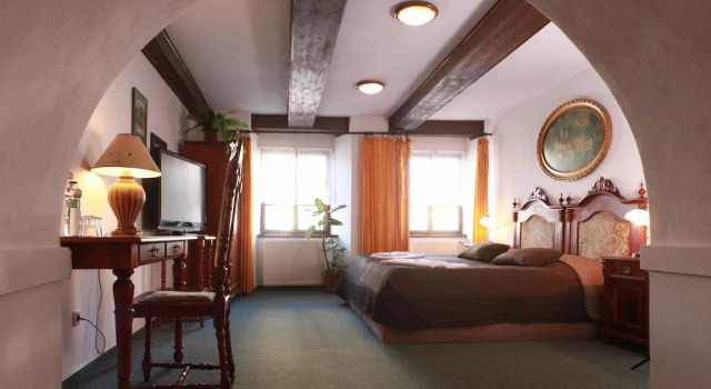 Zlaty Kohout, Rezerwuj Hotel Mlada Boleslav Central Bohemia