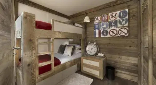 Chalet S