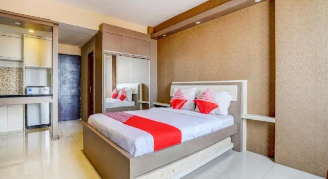 Suite OYO 90042 Emerald Towers