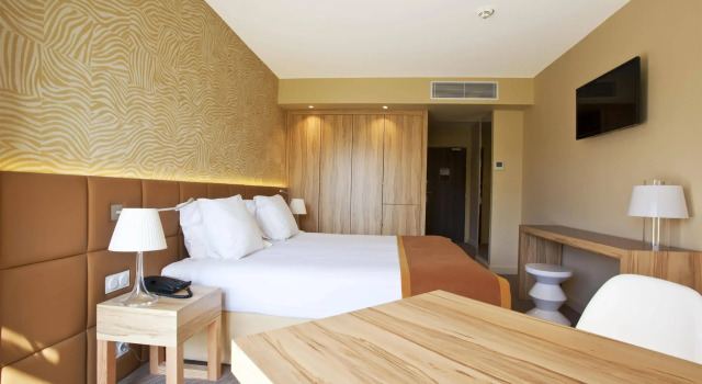 Golden Tulip Avignon Le Paradou