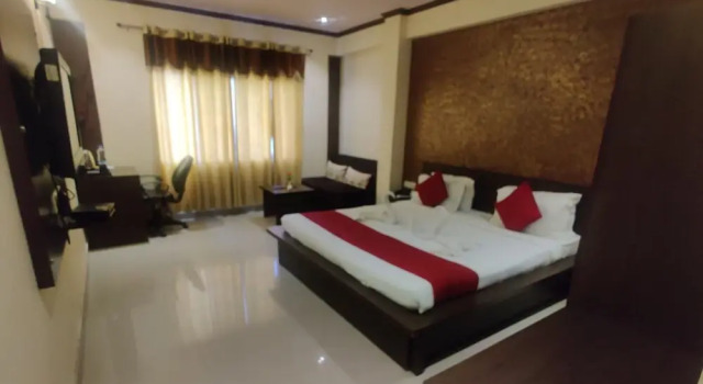 Двухместный номер Royal c 1 комнатой с видом на город Hotel Savi Regency