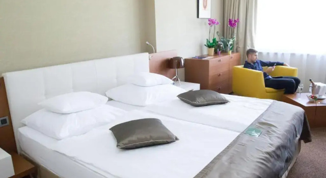 Двухместный полулюкс Mikado Hotel