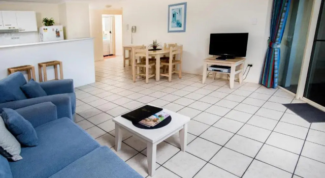 Апартаменты с 2 комнатами с видом на море Alexander Beachfront Apartments