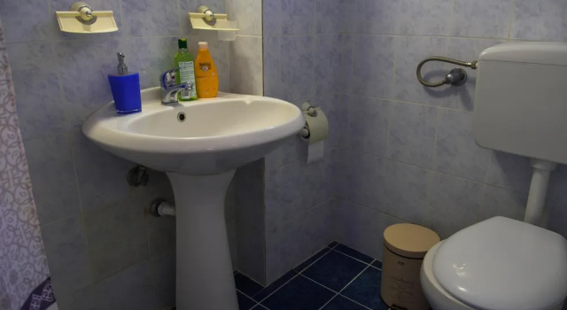 Двухместный номер Deluxe с балконом и с видом на внутренний двор Infinity blue beach apartments - Renovated Apartments 2 Minutes from the Sea & Pool with Scenic Views