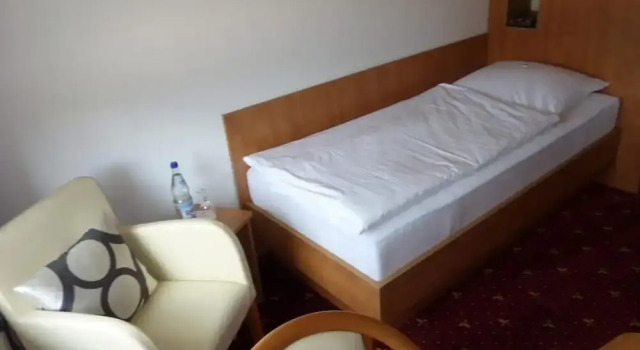 Haus Waldesruh, Prenota Hotel Hollnich 