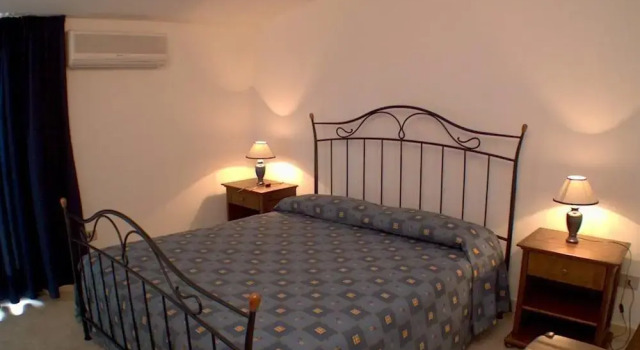 Residence Gnura Momma, Book Hotel Locri Calabria