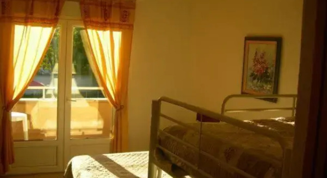 Standart dört kişilik oda Hôtel de la Madeleine
