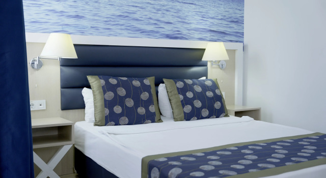 Club Aqua Plaza