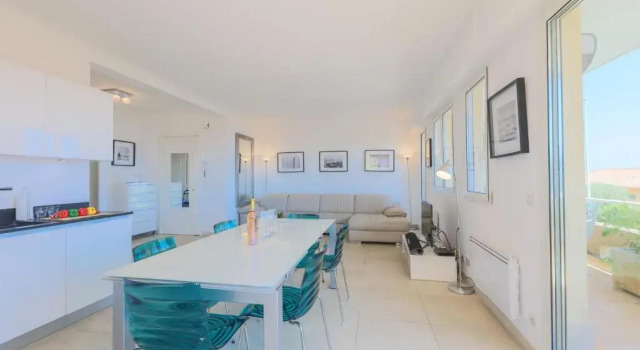 Villa Soleil dOr, Забронировать Отель Отели в центре Вильфранш-сюр-Мер, в центре