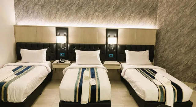 Трёхместный номер Deluxe Nishan Hotel