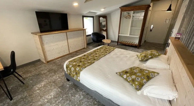 Номер Comfort Logis Hôtels Gnàc é Pause