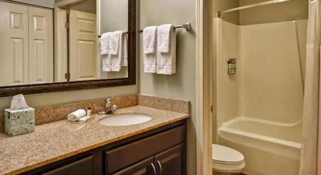 Люкс c 1 комнатой Staybridge Suites Middleton/Madison-West by IHG
