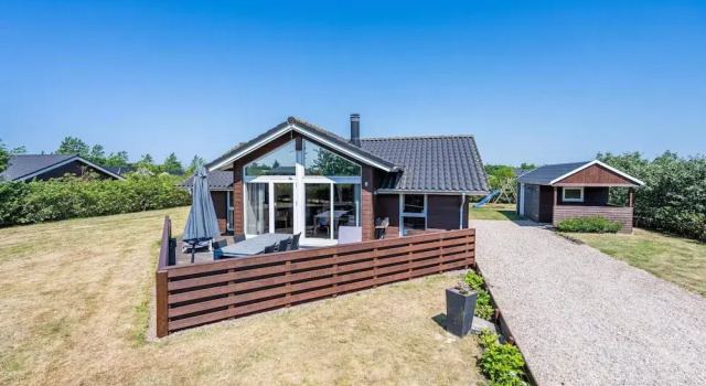 Коттедж Bright and Spacious Family Retreat-By Traum