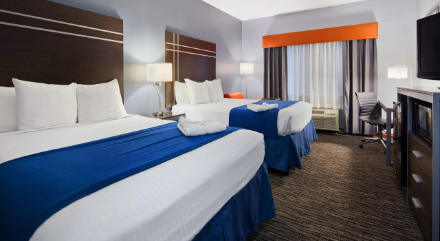 Четырёхместный номер Standard Best Western Elkhart Inn & Suites