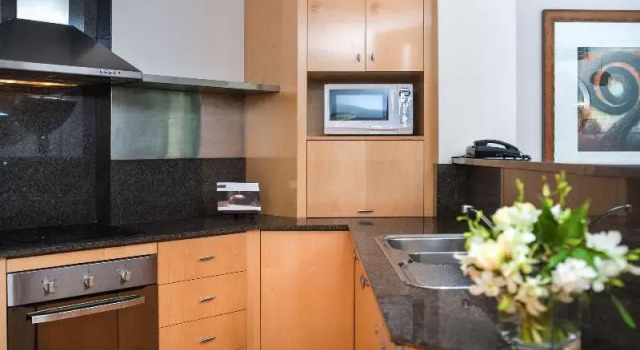 Люкс c 1 комнатой с балконом и с видом на сад Pullman Quay Grand Sydney Harbour