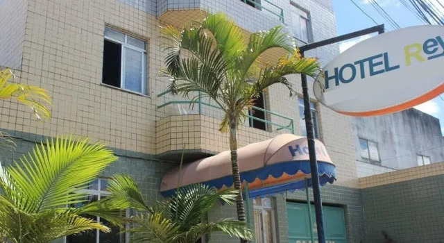 Hotel Rey, Забронировать Отель Отели в центре Камасари, в центре, Парковка, недорого
