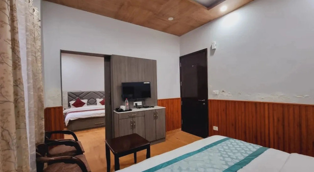 Четырёхместный семейный номер Standard Stylia Suites