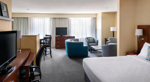 Люкс Courtyard by Marriott Sacramento Cal Expo