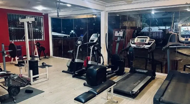 Italian Boy Hotel, Забронировать Отель Аккра Greater Accra, рядом с Junction Mall Nungua