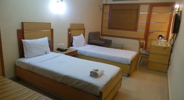 Двухместный номер Standard с 2 комнатами Alhind Calicut Tower