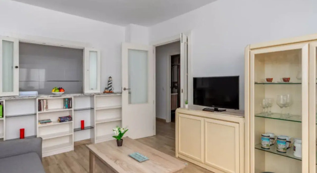 Apartment Apartamentos Lubina, Забронировать Апартаменты/квартира Апартаменты Фуэнхирола, рядом с Salon Varietes Theatre, Апартаменты/квартира