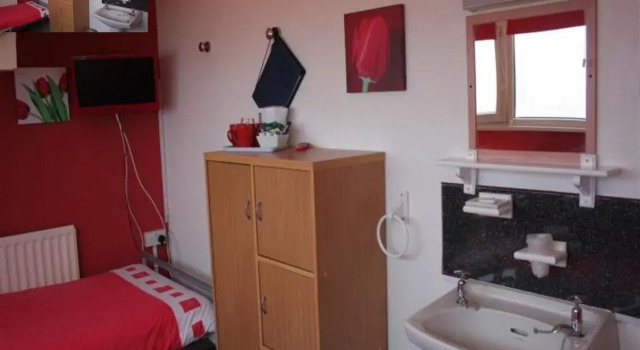 Devon View Guesthouse Swansea, Забронировать Отель Отели Суонси с парковкой, Парковка