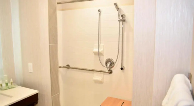Двухместный номер Standard Holiday Inn Windsor - Wine Country by IHG