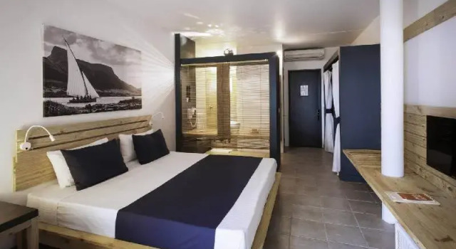 Двухместный номер Standard с балконом Veranda Pointe Aux Biches Hotel & Spa