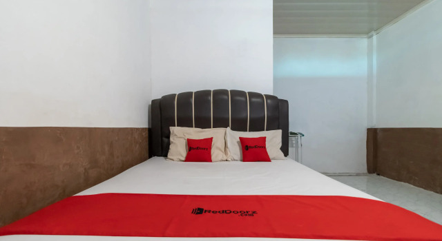RedDoorz Near Rsud M Yunus Bengkulu, Book Hotel Bengkulu 