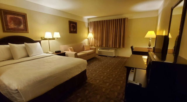 Двухместный номер Standard Avalon Hotel And Conference Center