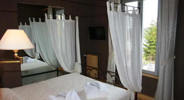 Люкс Hôtel-Restaurant Le Lac