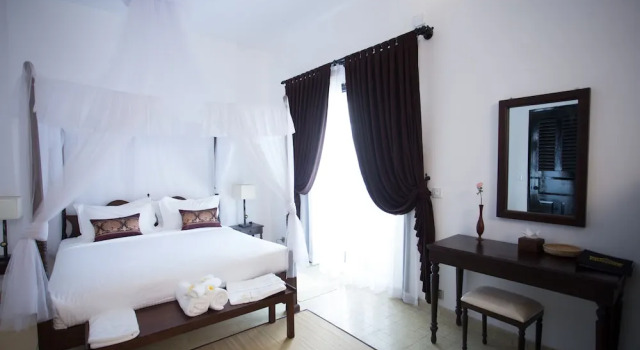 Люкс PRASATs Boutique Hotel