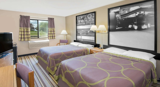Super 8 Knoxville, Varaa Mini-hotelli Knoxville Iowa