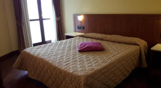 Двухместный номер Standard с видом на озеро Hotel Miralago