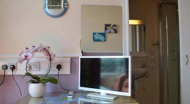 Номер Standard Adelphi Hotel