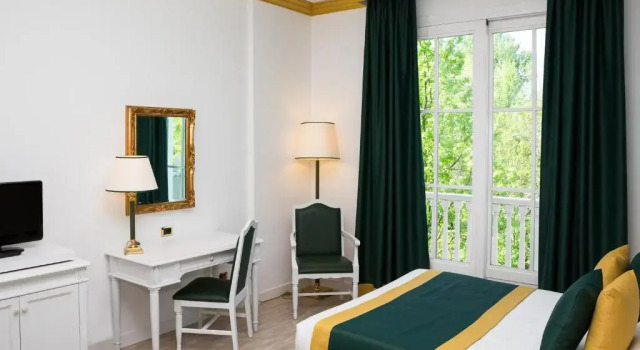 Двухместный полулюкс Gardaland Hotel