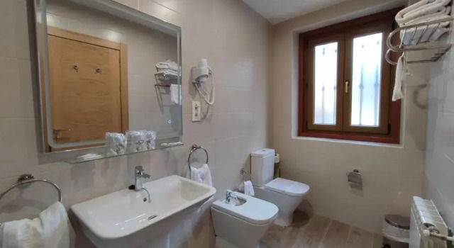 Трёхместный номер Standard Hostal Aribel Longinos