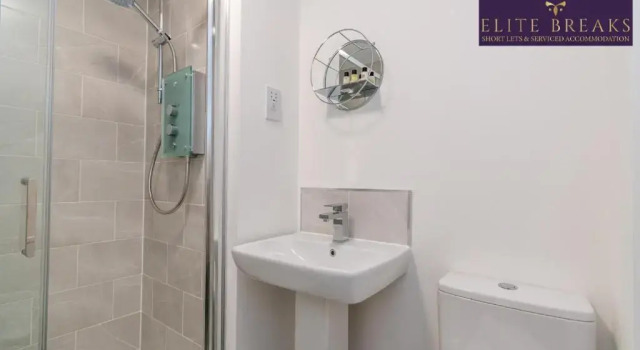 Коттедж Central 4 bed house by Elite Breaks Serviced Accommodation Birmingham With Free Parking Sleeps upto 8