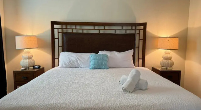 7613-8-bl-only 10 Minutes From Disney