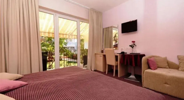 Hotel Zlatna Vala, Prenota Hotel Krizine Istarskaya zhupania
